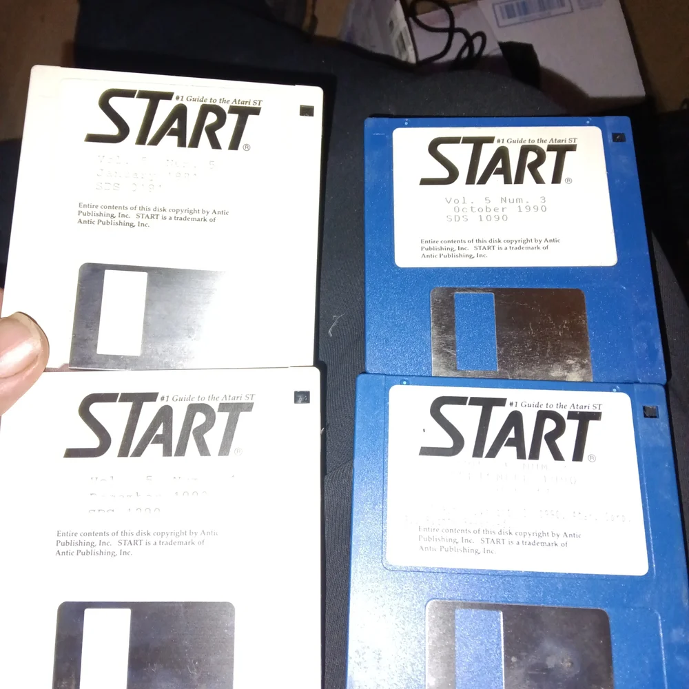 Tart PC Game Disk Set - Blue and White